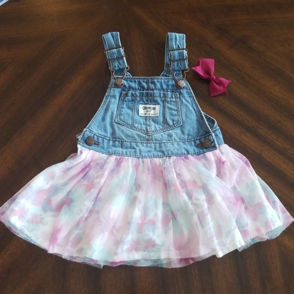 💜💙Floral oshkosh jumper